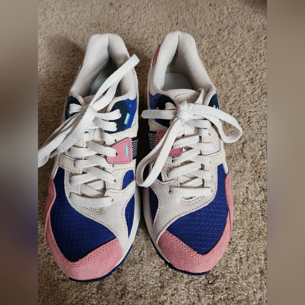Asics Sneakers